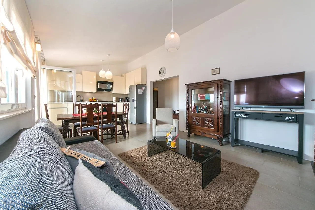 Apartment Franko, Free Parking  Kastela