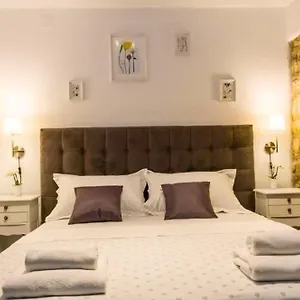 3* krevet i doručak XIV Century Rooms