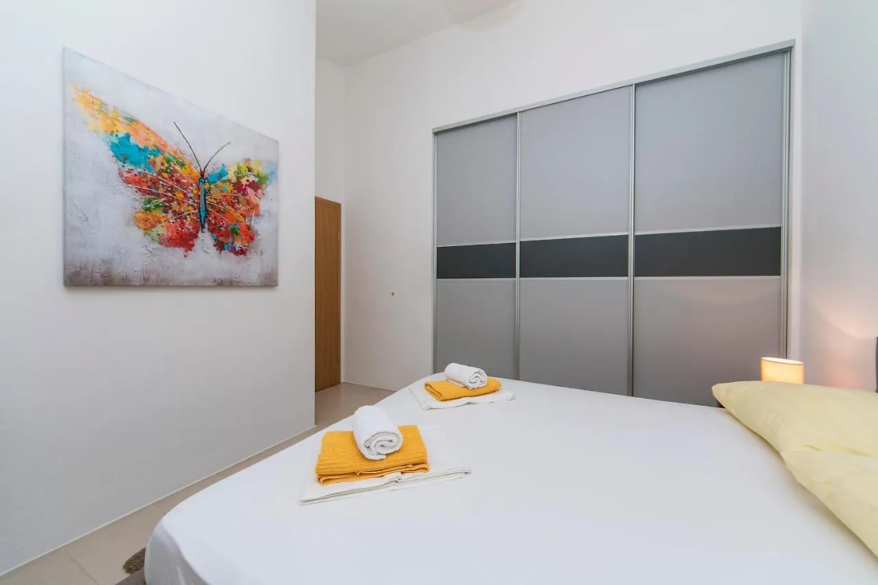 Apartment Franko, Free Parking Kastela