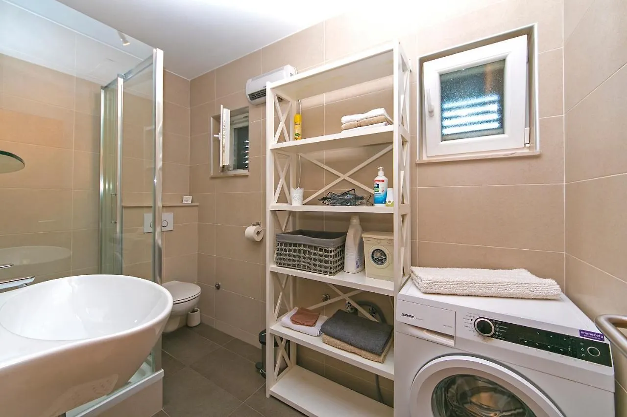 Apartment Franko, Free Parking Kastela