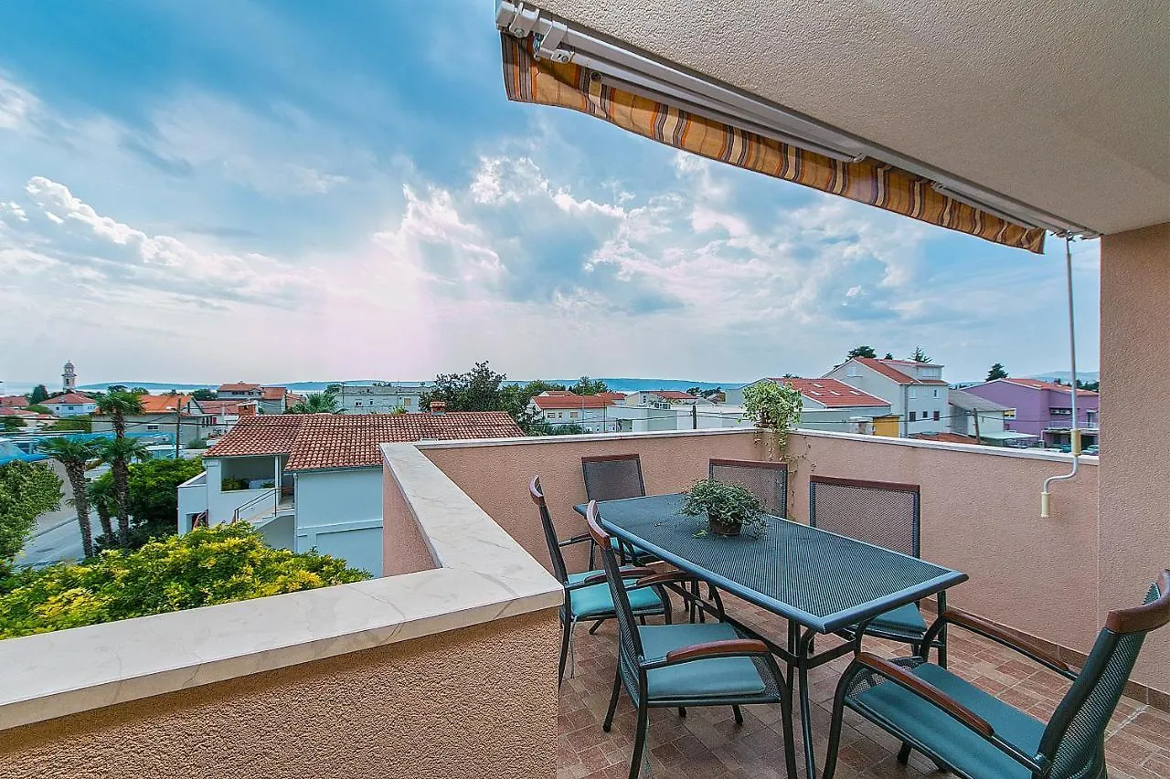 Apartment Franko, Free Parking Kastela